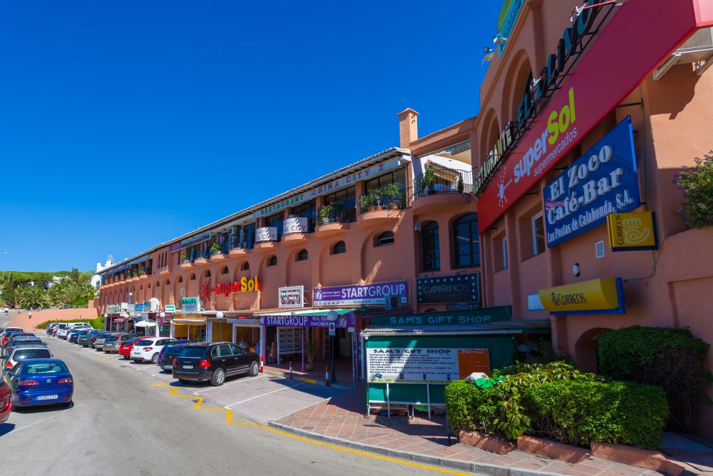 Calahonda Real Estate Agents and Shopping Center